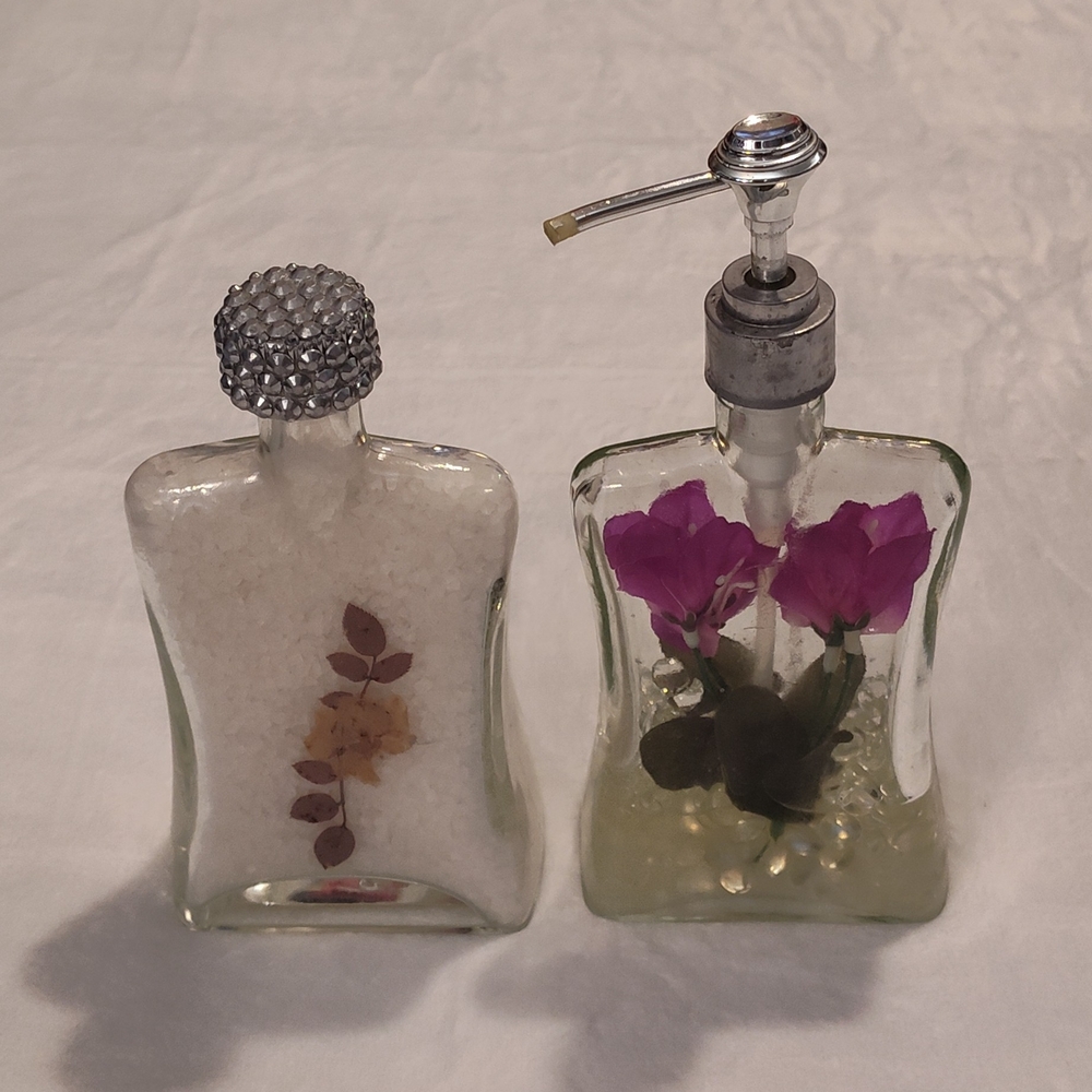 Decorative Glass Bath Set with Purple Accents
